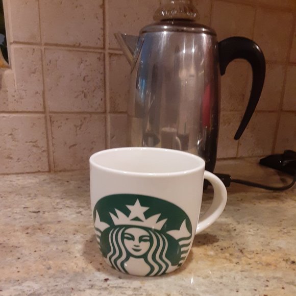 2017 STARBUCKS 14 oz. mug large green mermaid logo - Picture 1 of 4